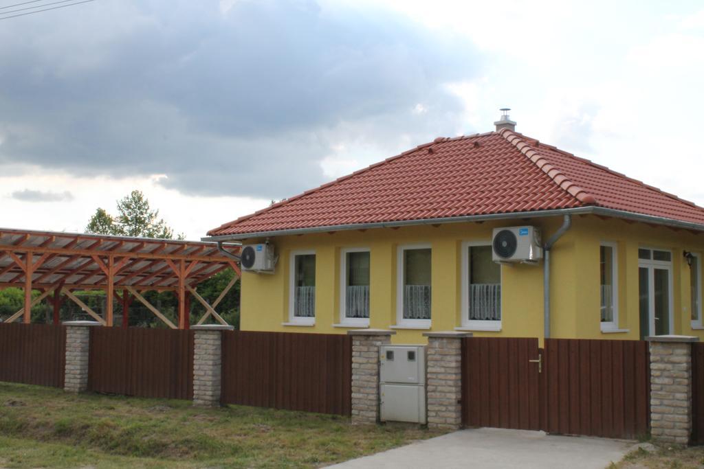 Ponty Orsó Vendégház Nagybaracska Kültér fotó
